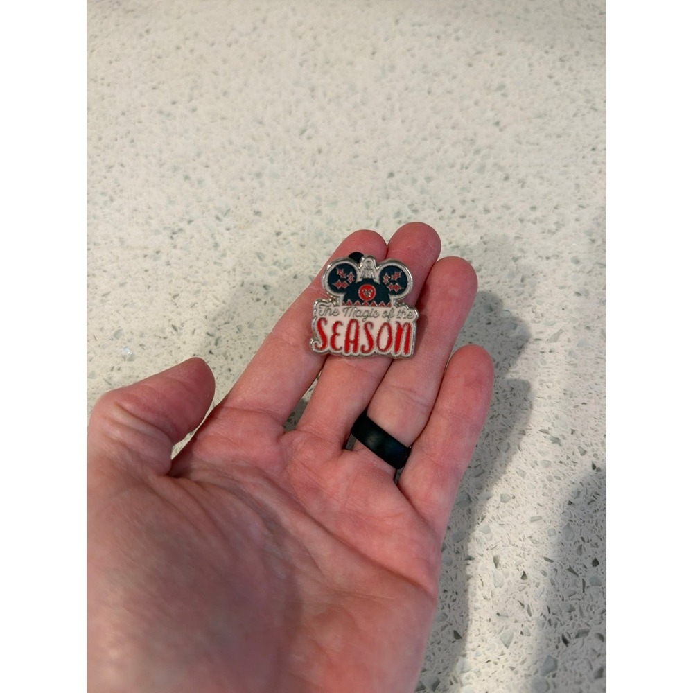 Disney Holiday Magic of the‎ Season Trading Pin